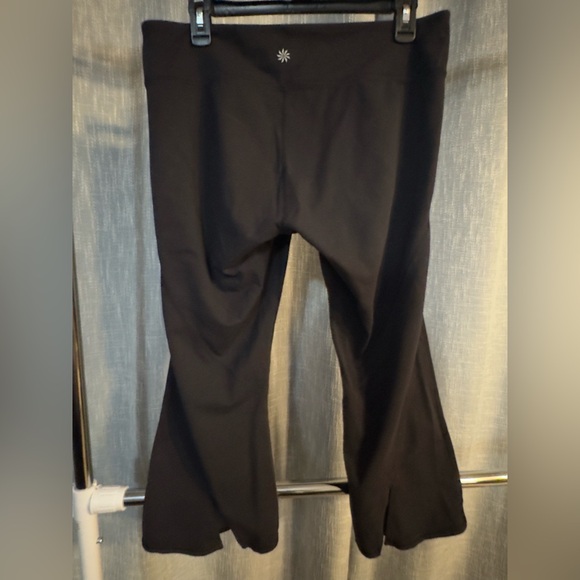 Athleta Flared Power Ananda Capri Pants | Size L - Picture 4 of 8
